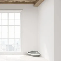 Savic Rincon Corner Litter Tray With Border -Trixie || Savic || Hill's Science Plan Sales 144796 savic rincon ecktoilette rand grauwhite cat hs 05 4